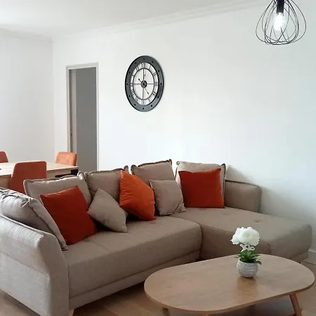Aytre, 4 Pieces, 6 Personnes - Fr-1-551-73 Apartamento *