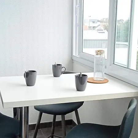 Apartamento Aytre, 4 Pieces, 6 Personnes - Fr-1-551-73