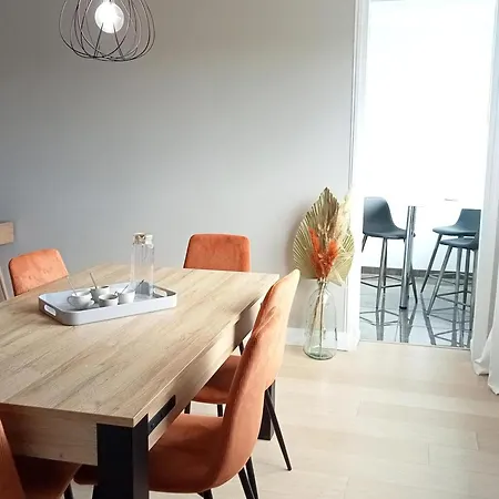 Apartamento Aytre, 4 Pieces, 6 Personnes - Fr-1-551-73 *